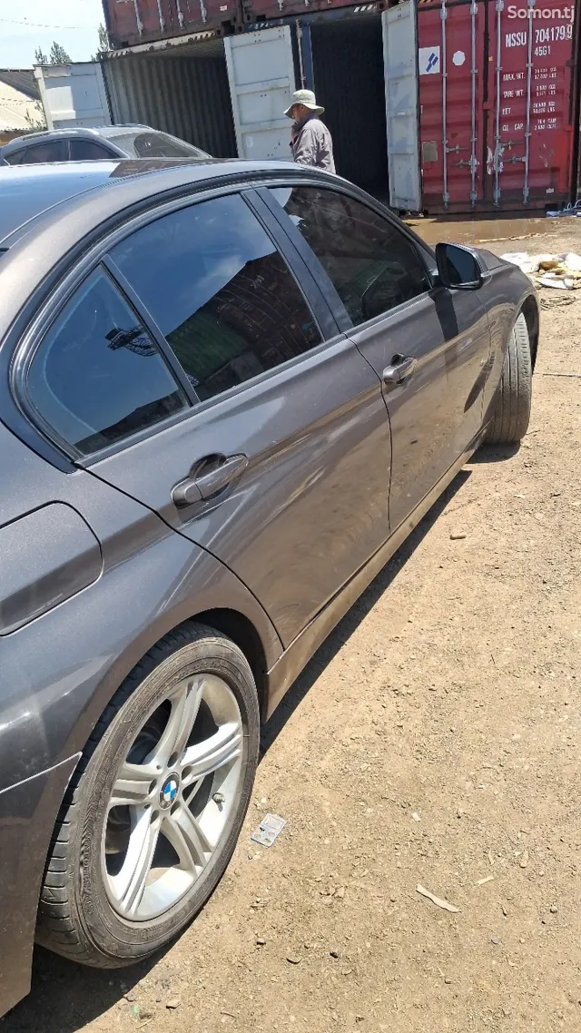 BMW 3 series 2015 · 2.0 AT