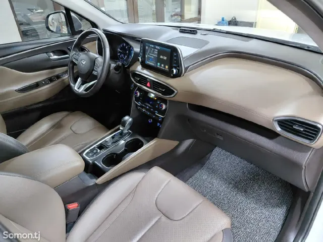 Hyundai Santa Fe 2018 · 2.2 AT
