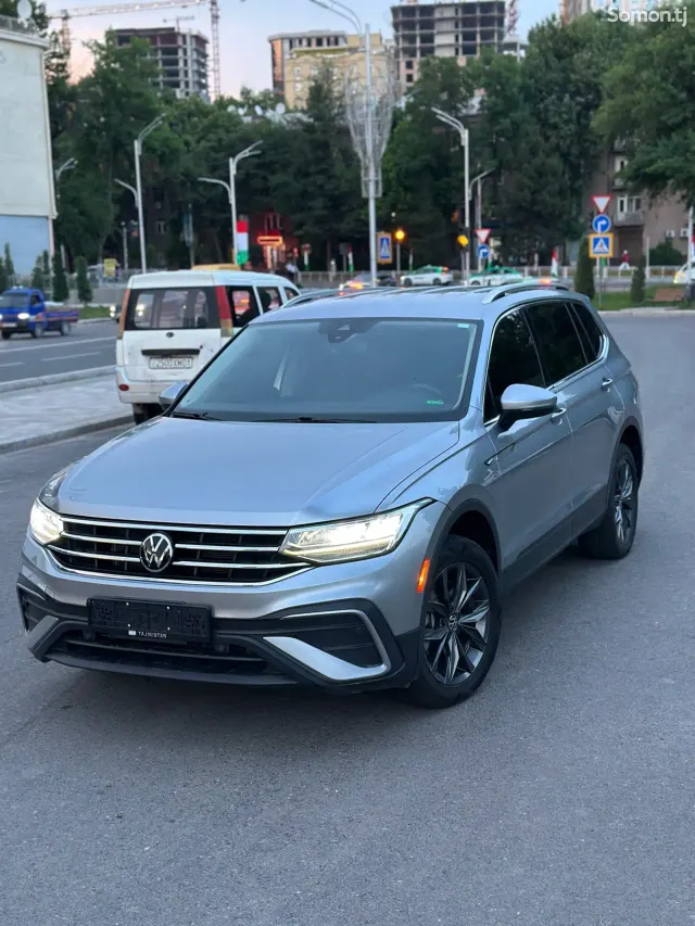 Volkswagen Tiguan 2023 · 2.0 AT