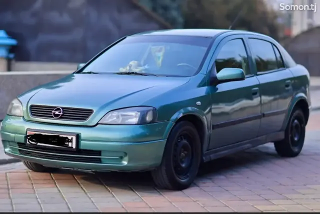 Opel Astra G 1999 · 1.6 MT