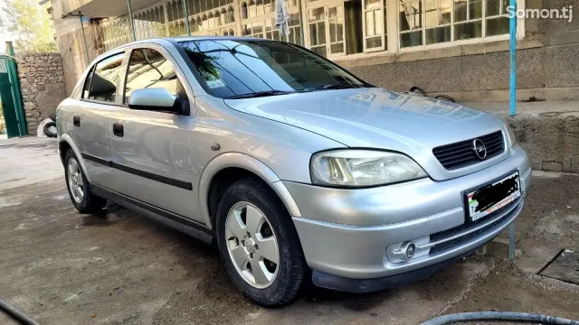 Opel Astra G 1999 · 1.6 MT