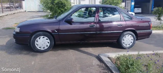 Opel Vectra A 1995 · 1.6 MT