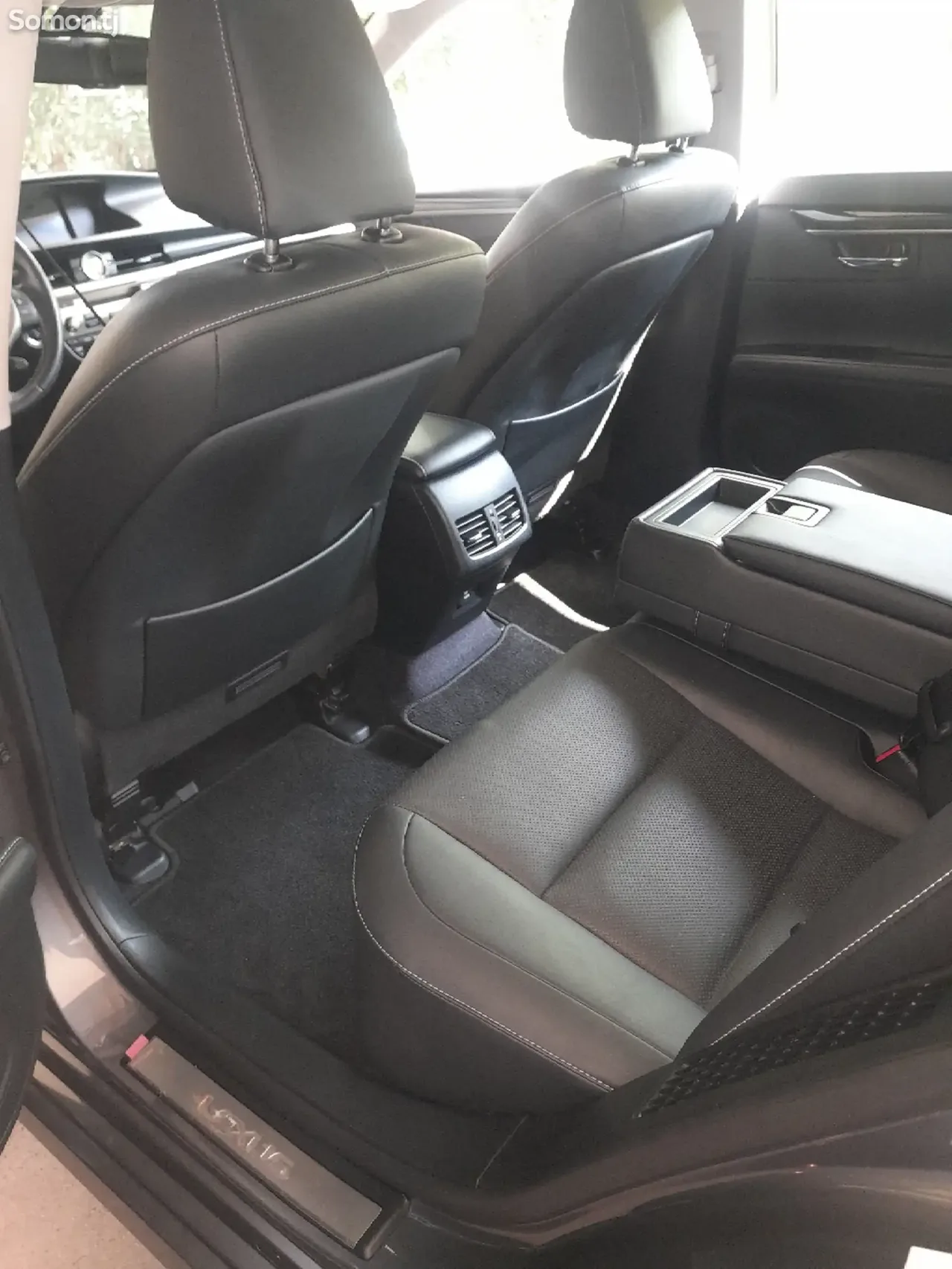 Lexus ES series 2015 · 2.5 AT