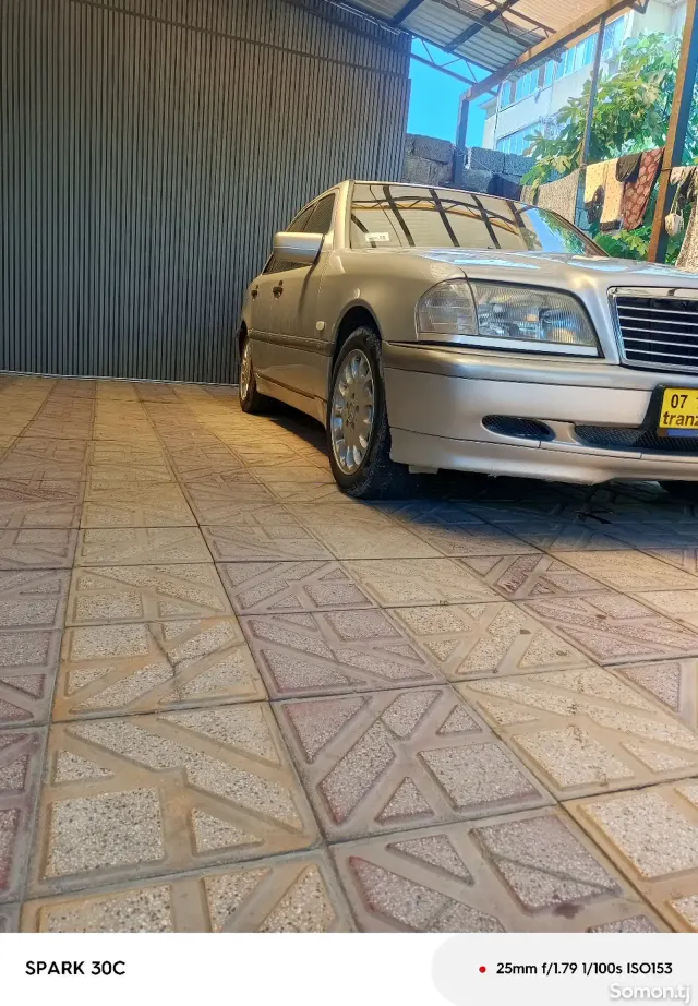 Mercedes-Benz C class 1999 · 1.8 MT