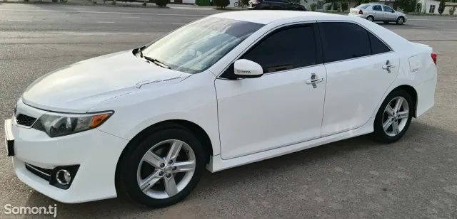 Toyota Camry 2014 · 2.5 AT
