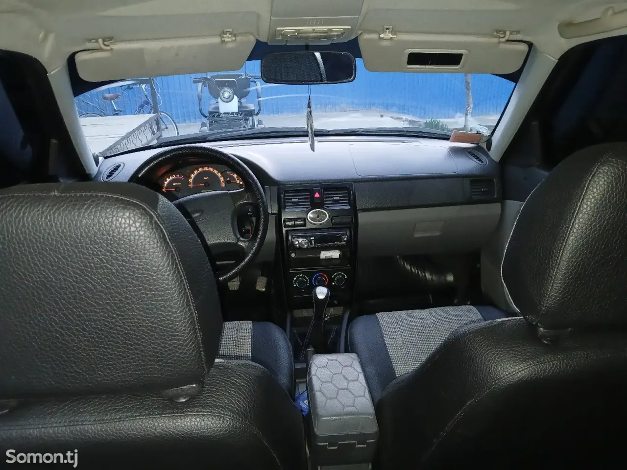 Lada (ВАЗ) Priora 2009 · 1.7 MT