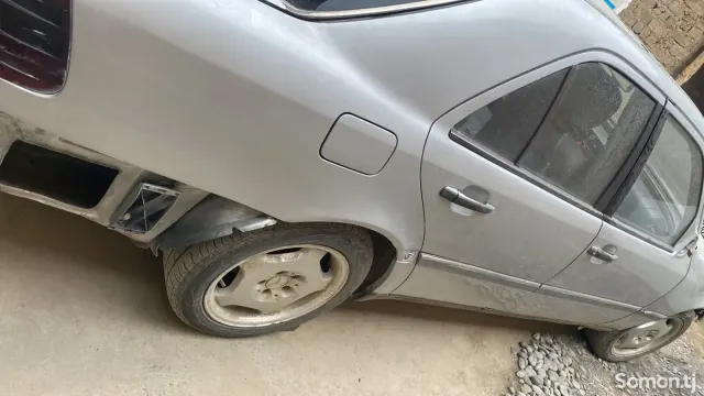Mercedes-Benz C class 1996 · 2.0 MT