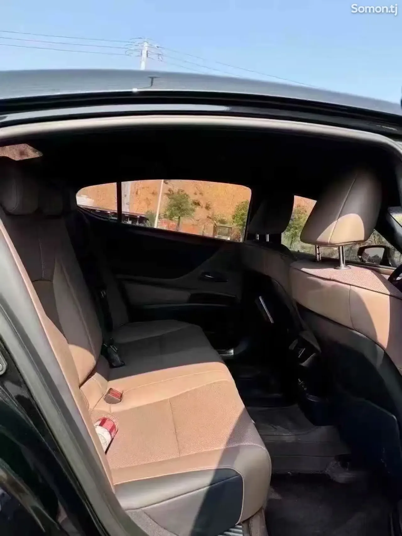 Lexus ES series 2025 · 2.5 AT