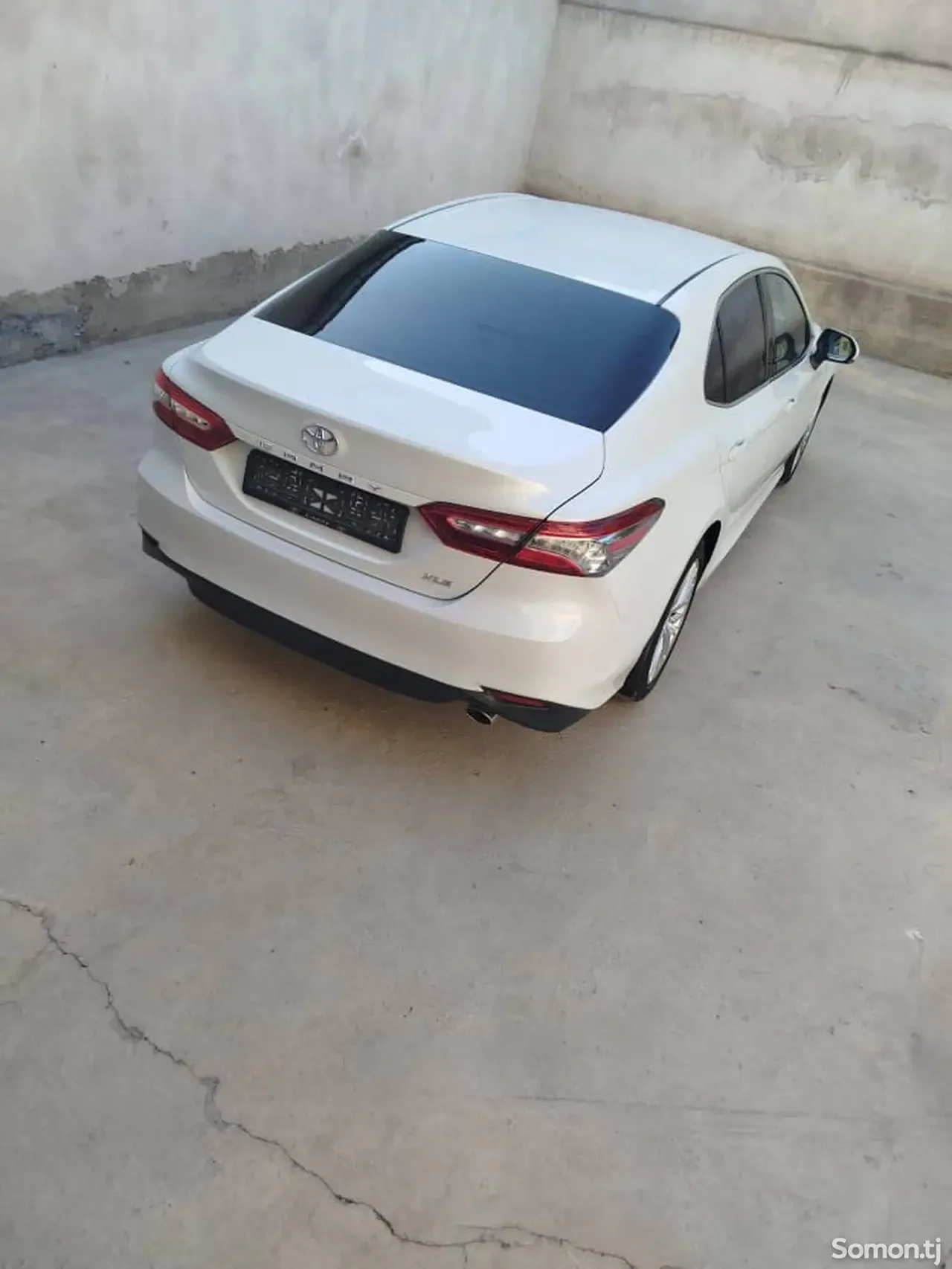 Toyota Camry 2018 · 2.5 AT