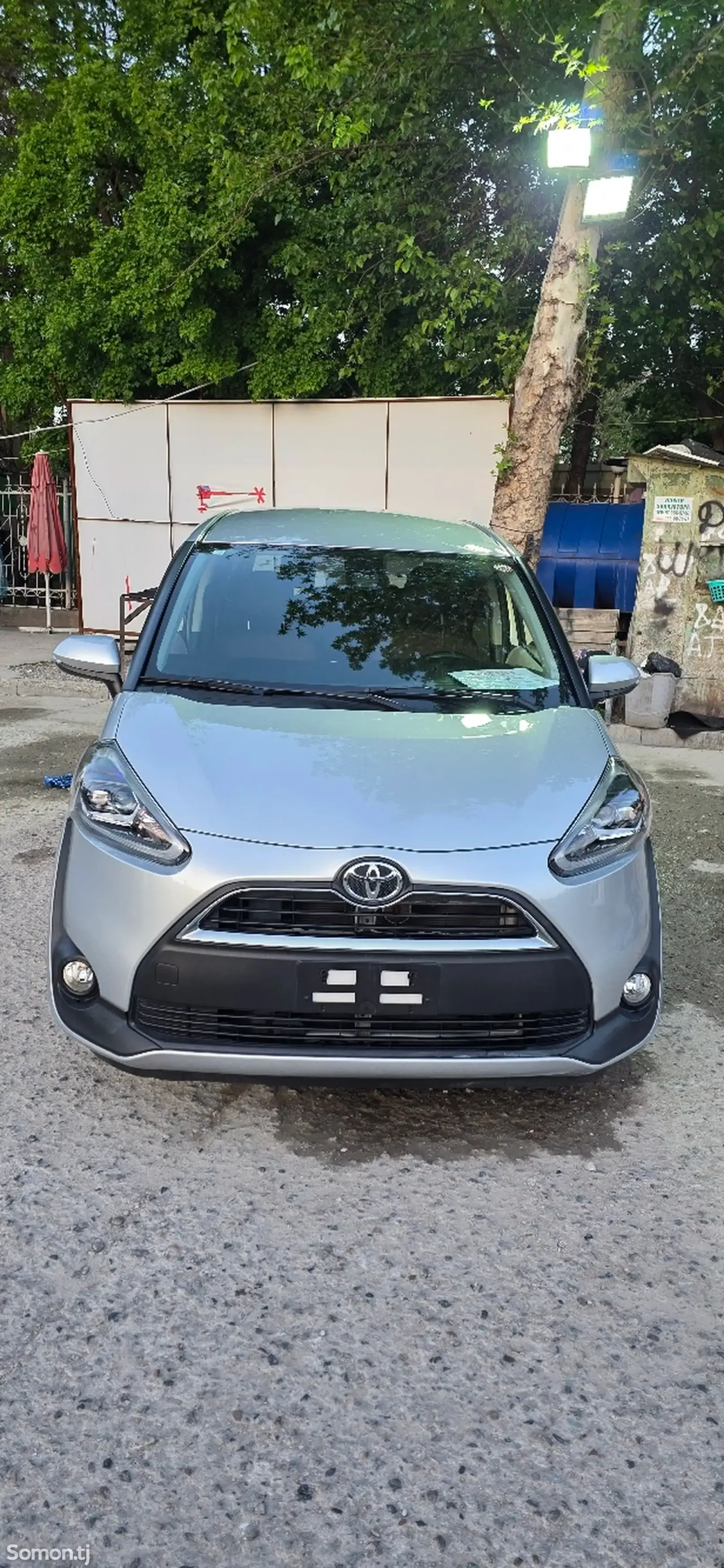Toyota Sienta 2016 · 1.5 CVT