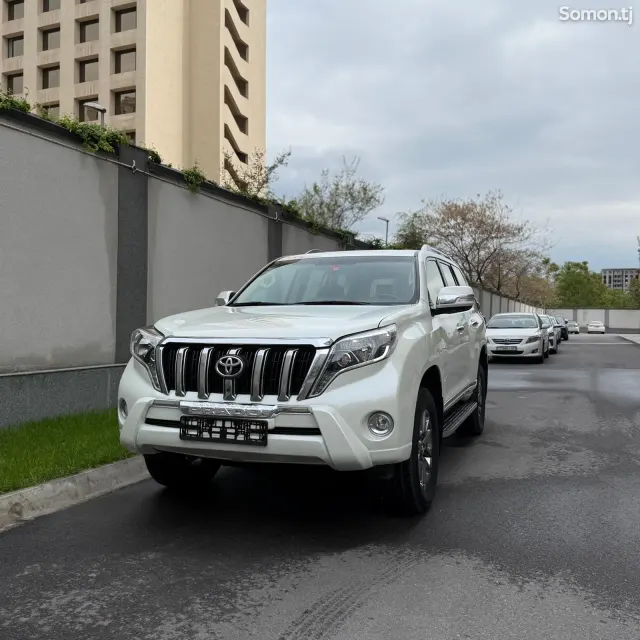 Toyota Land Cruiser Prado 2015 · 4.0 AT