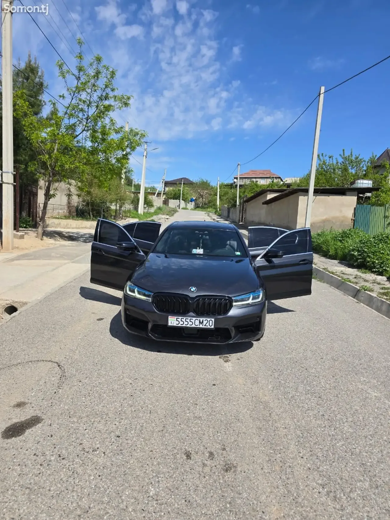 BMW M5 2019 · 2.0 AT