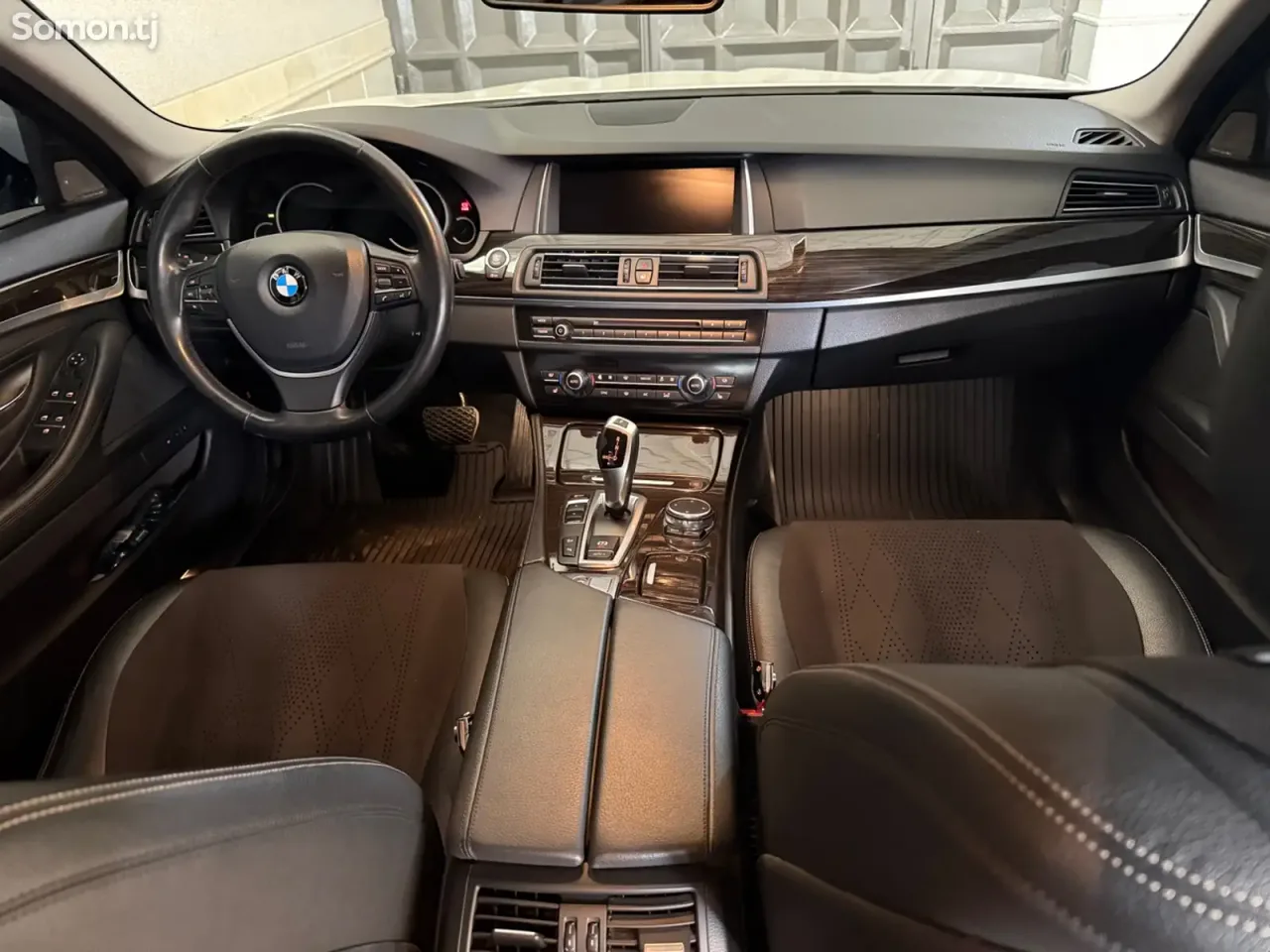 BMW 5 series 2015 · 2.0 AT