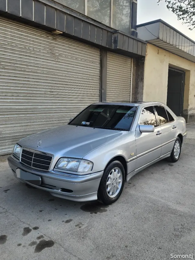 Mercedes-Benz C class 1999 · 2.4 AT