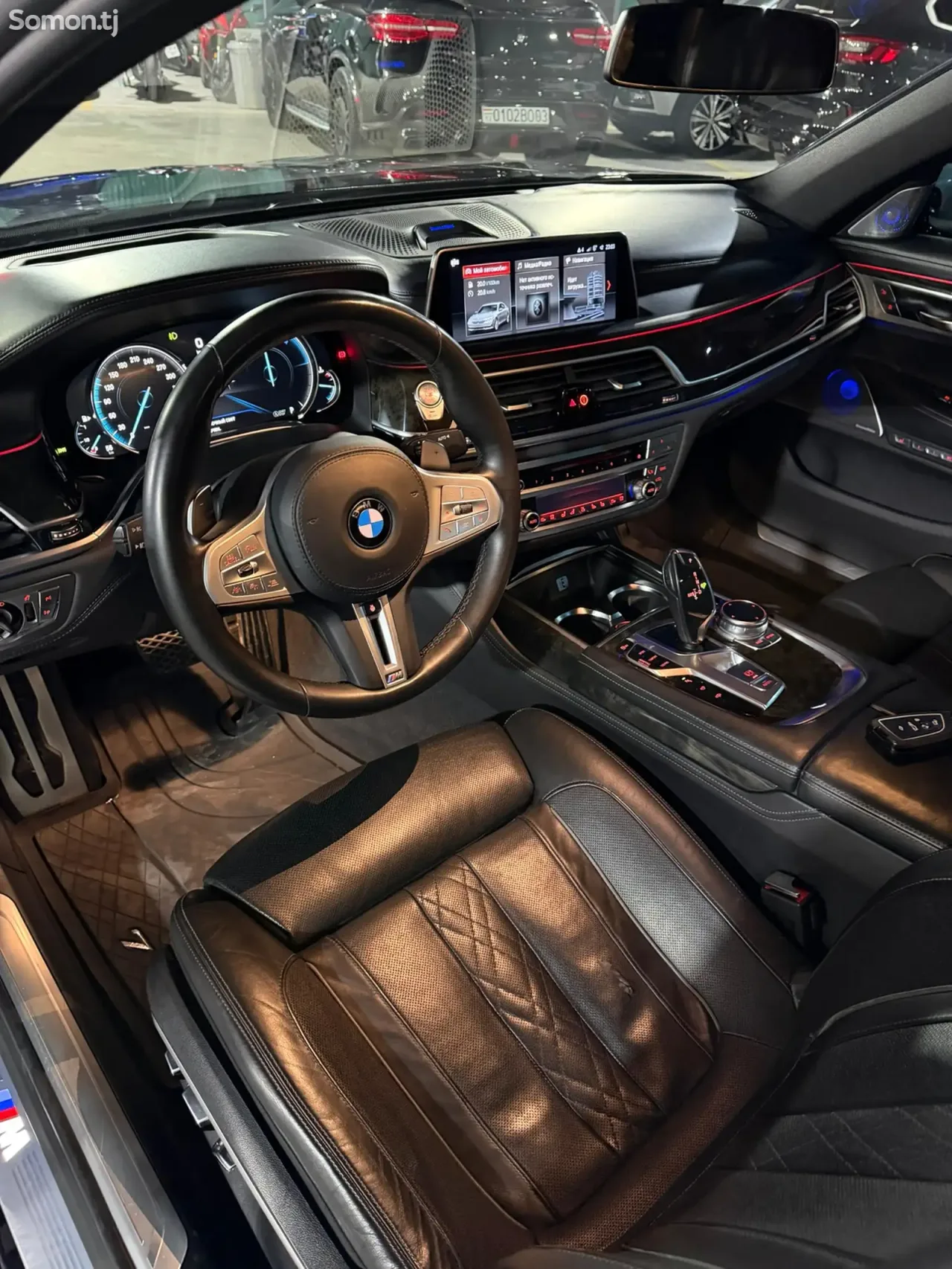 BMW 7 series 2018 · 4.4 AT