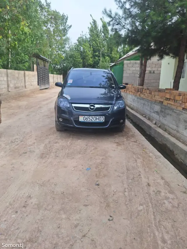 Opel Zafira 2006 · 1.8 MT