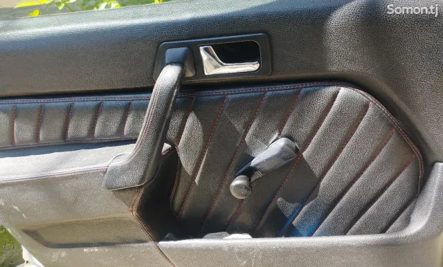 Mercedes-Benz W201 1992 · 1.8 MT