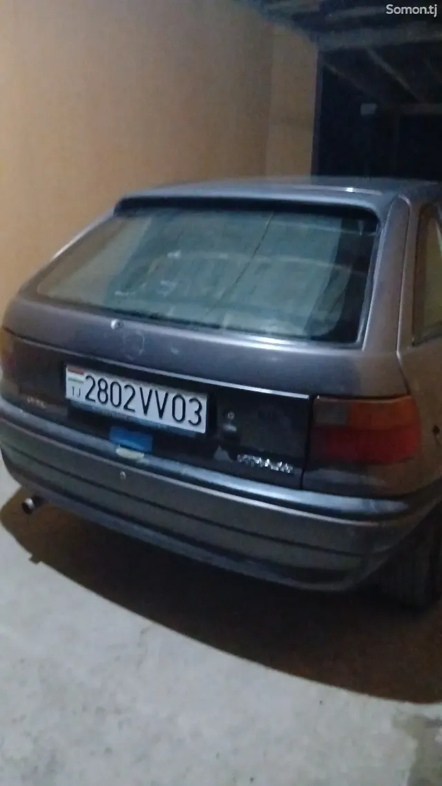 Opel Astra F 1998 · 1.6 MT