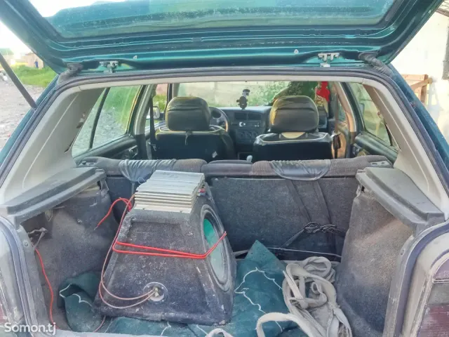 Volkswagen Bora 1996 · 1.6 MT