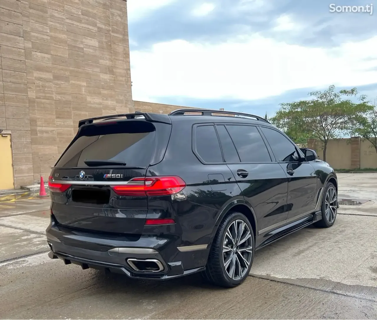 BMW X7 2021 · 4.4 AT