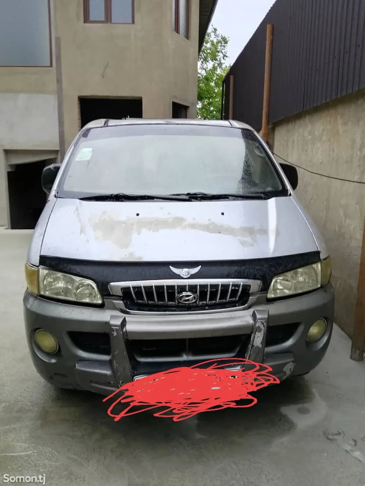 Hyundai Staria 2000 · 2.0 MT