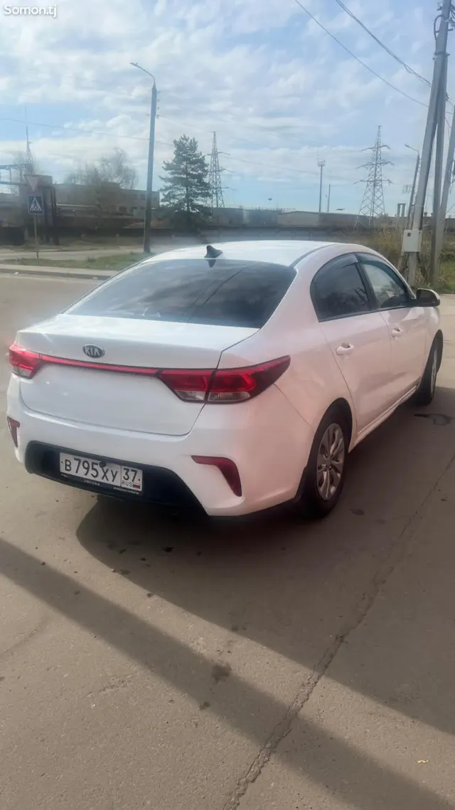 Kia Rio 2018 · 1.4 AT
