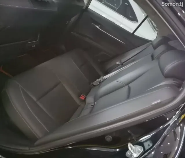 Toyota Camry 2025 · 2.0 AT