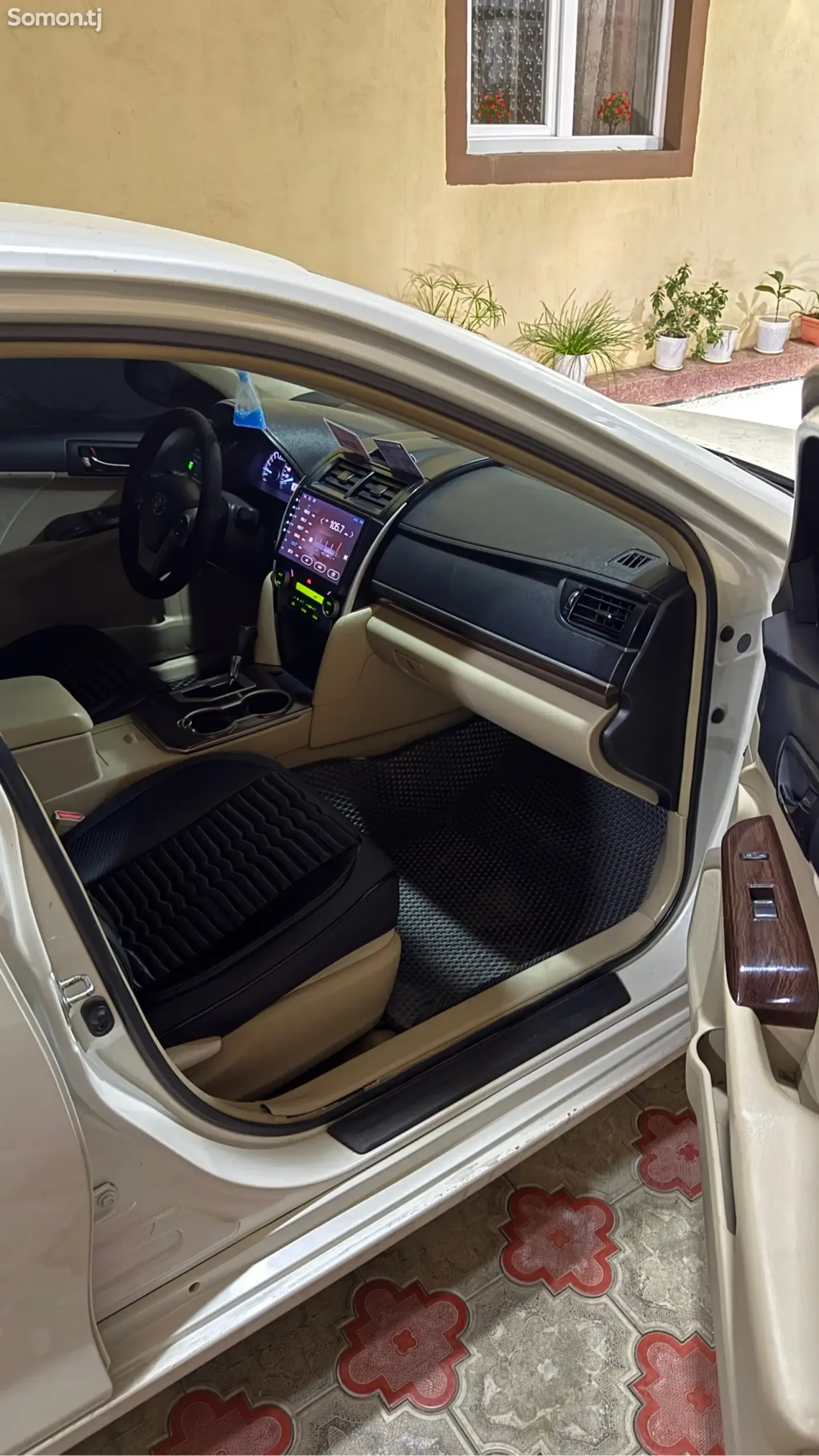 Toyota Camry 2013 · 2.5 AT