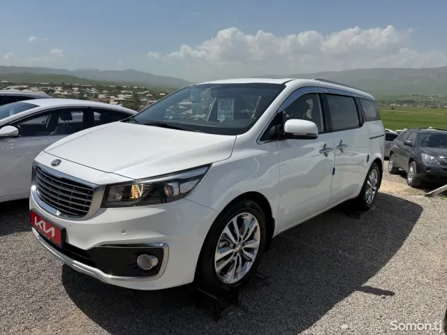Kia Carnival 2015 · 2.0 AT