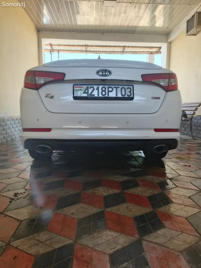 Kia K5 2011 · 2.0 AT