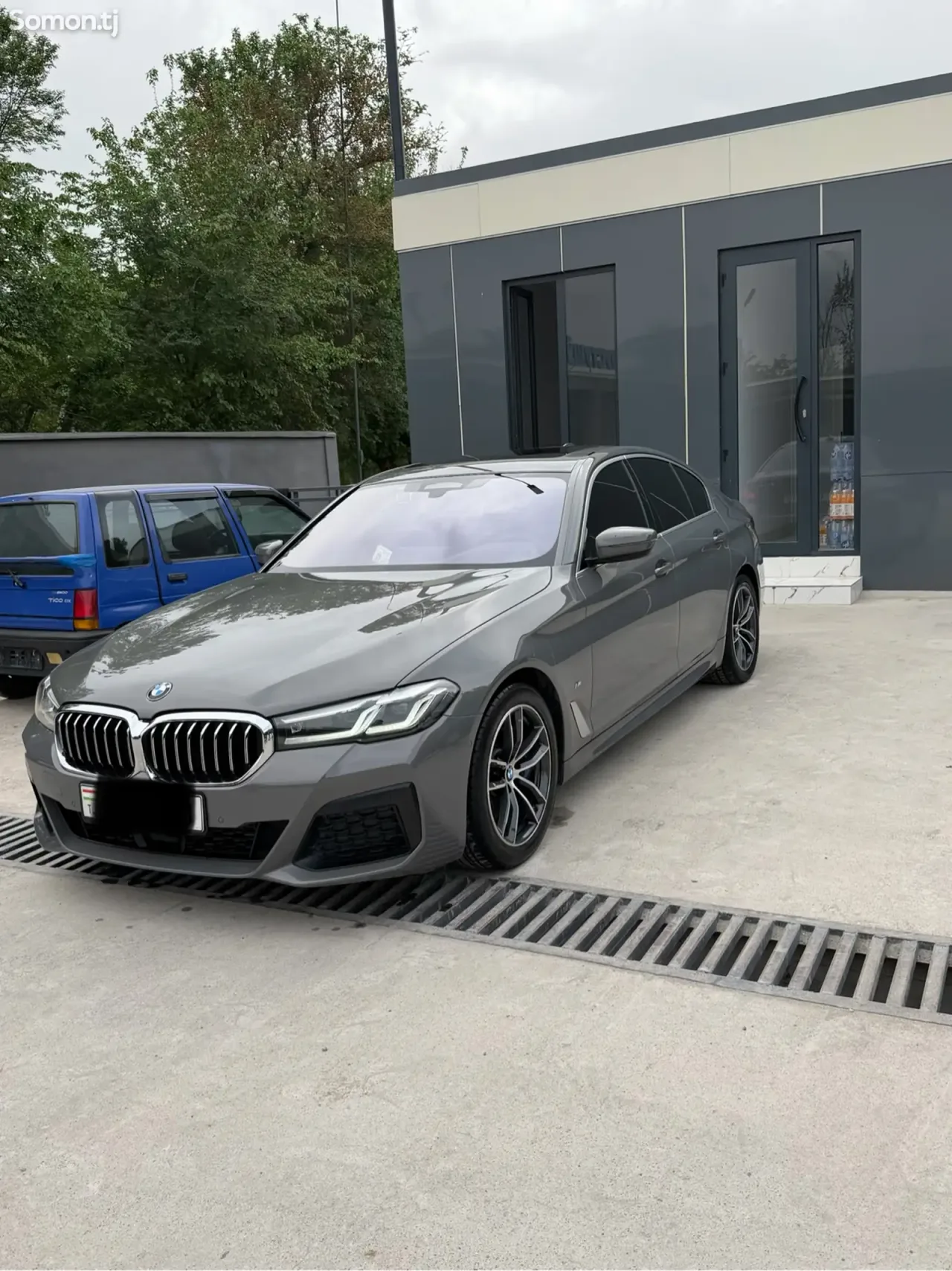 BMW 5 series 2022 · 2.3 AT