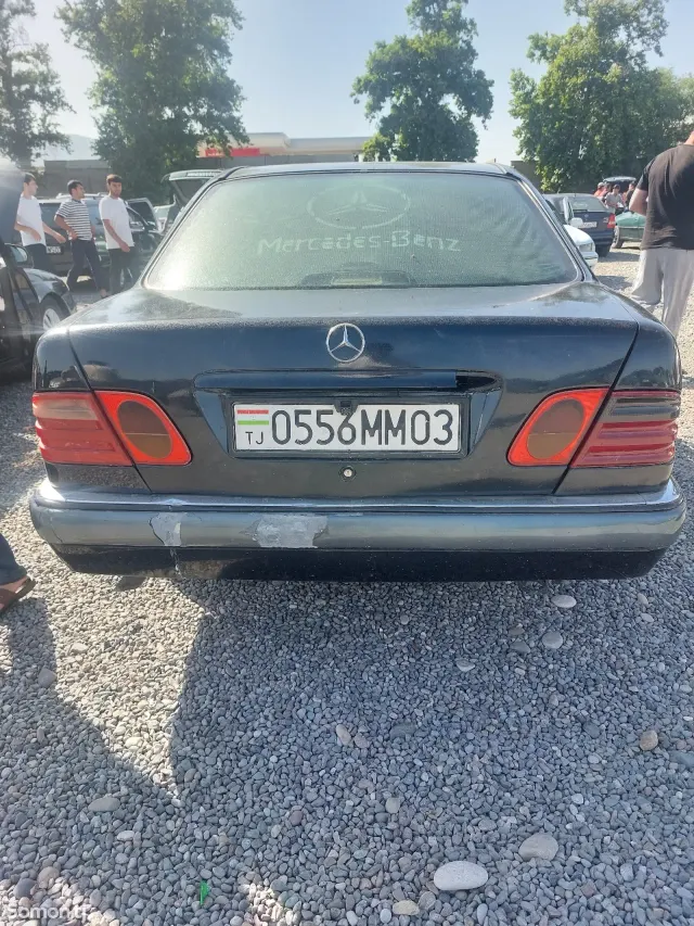 Mercedes-Benz E class 1998 · 2.0 AT