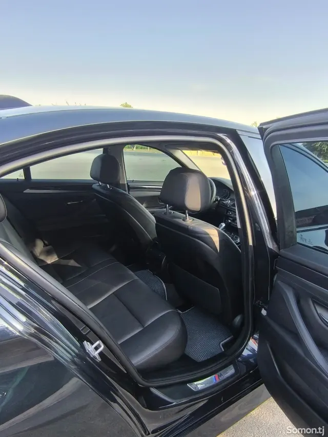 BMW 5 series 2015 · 2.0 AT