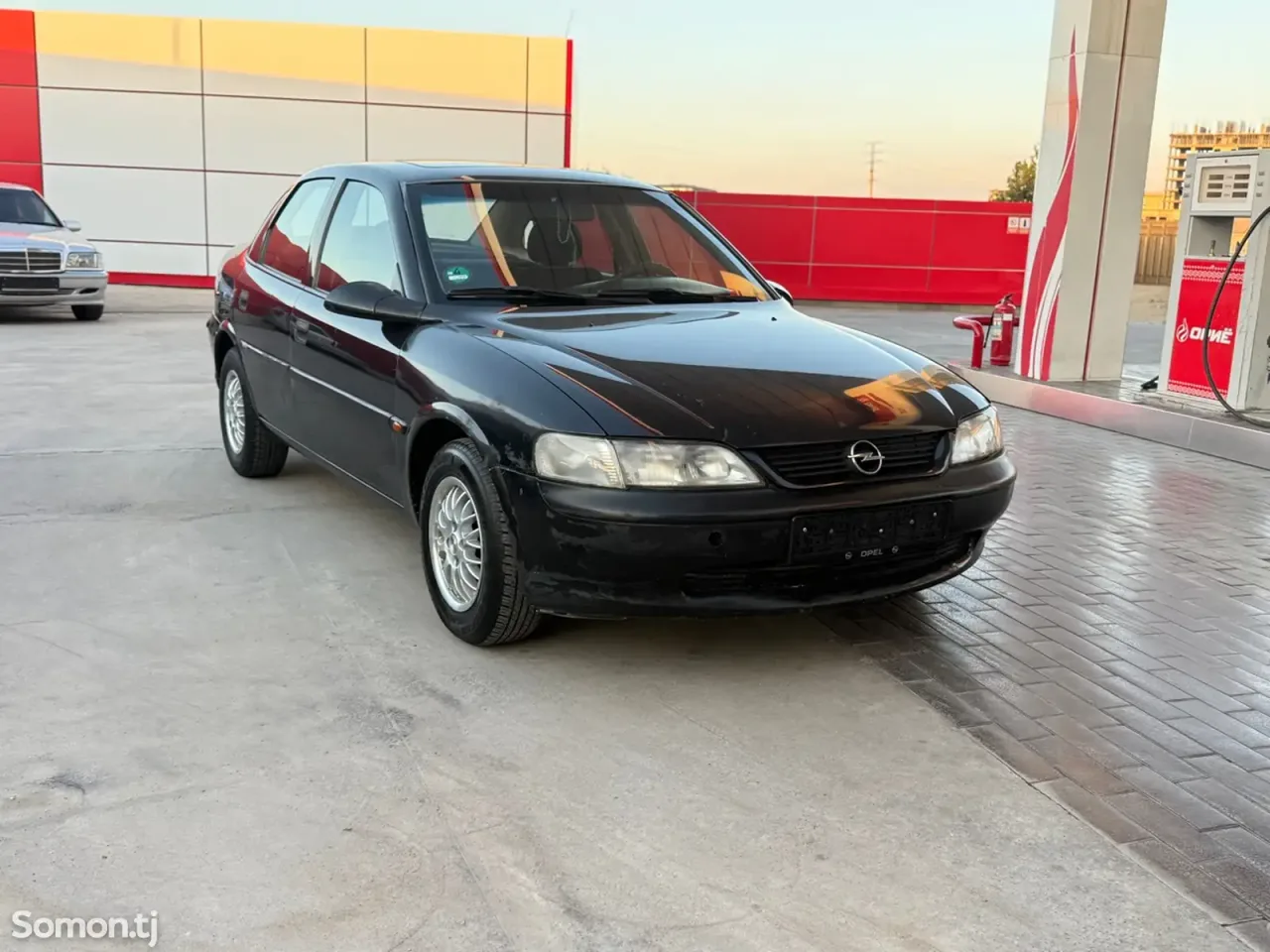 Opel Vectra B 1997 · 1.6 MT