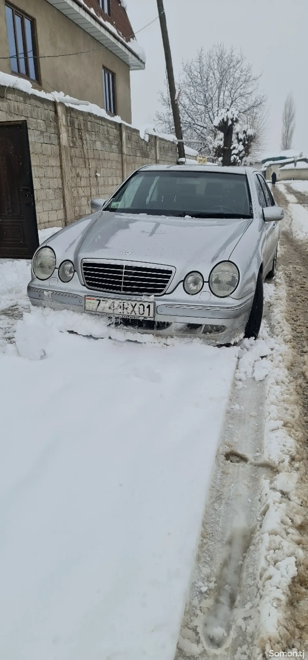 Mercedes-Benz E class 1999 · 2.4 AT