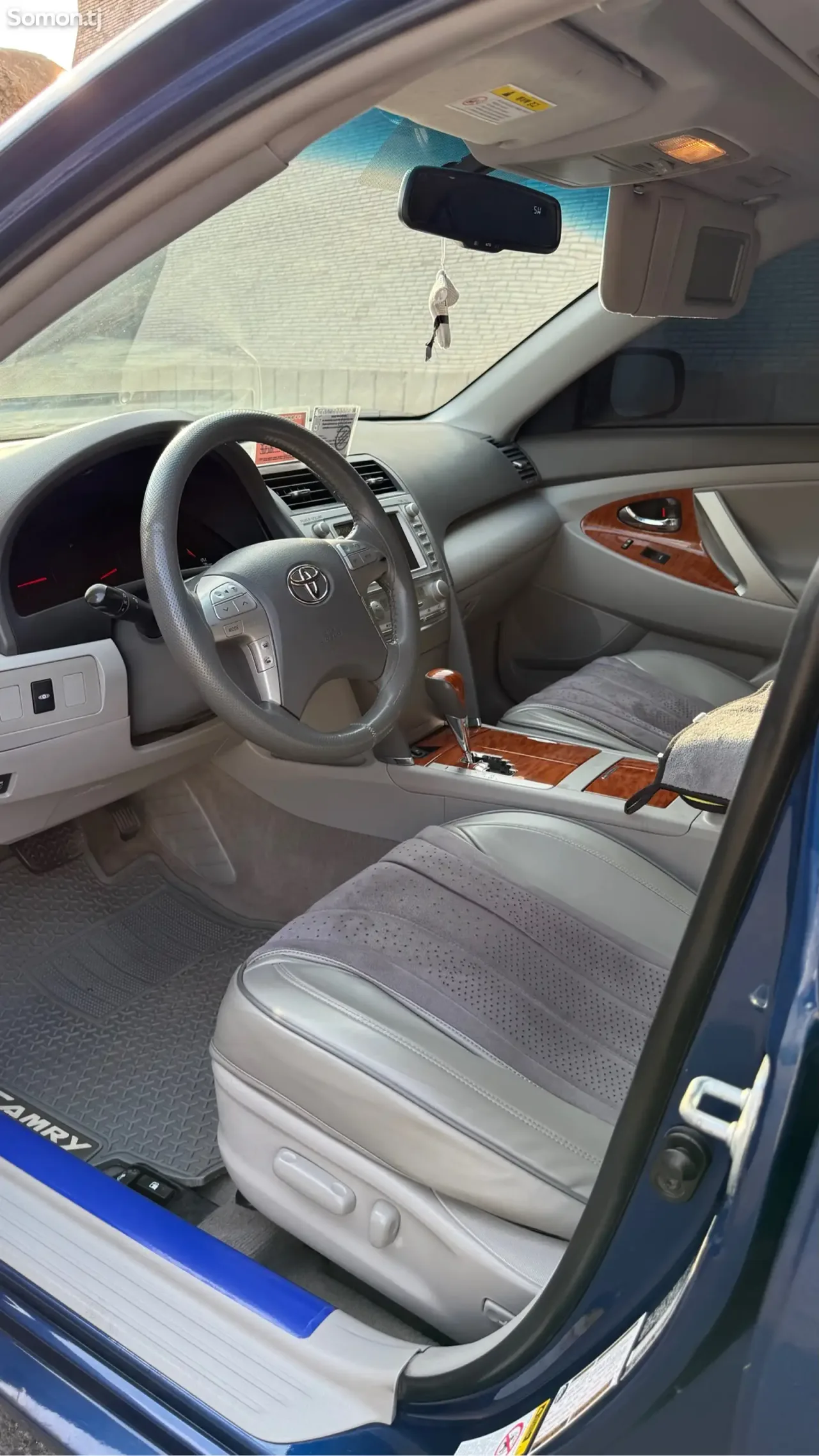 Toyota Camry 2011 · 2.5 AT