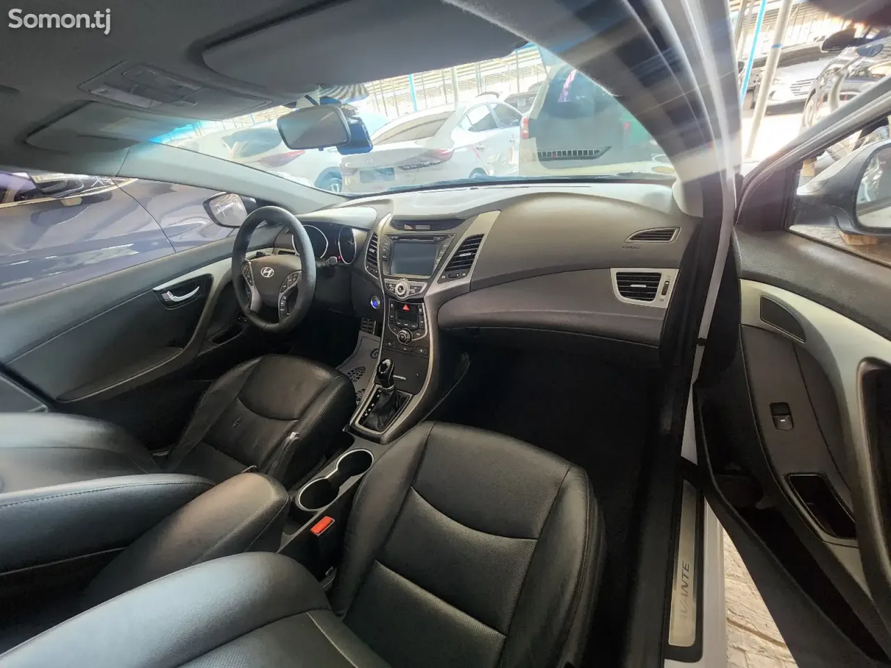 Hyundai Avante 2014 · 1.6 AT