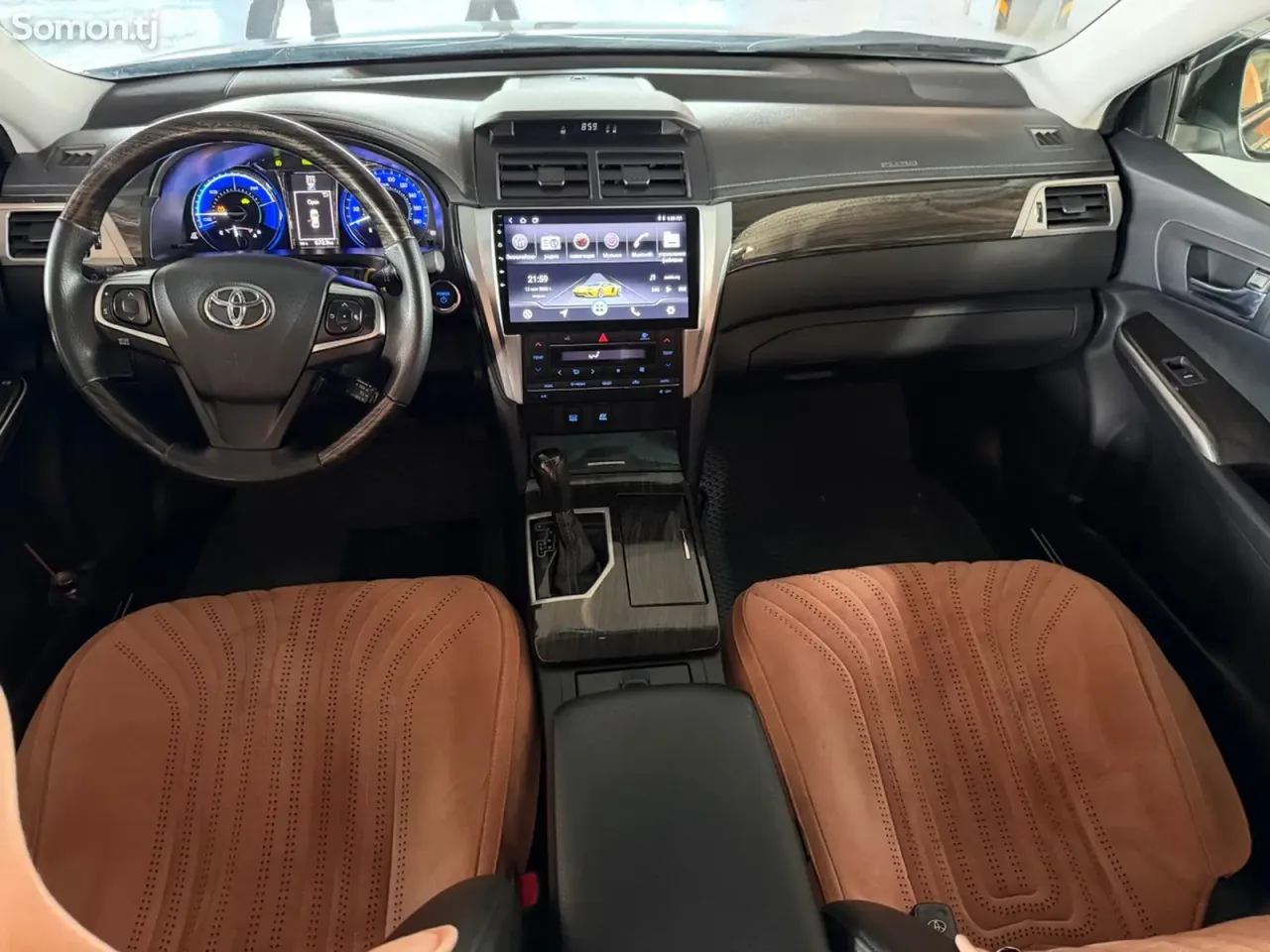 Toyota Camry 2016 · 2.5 AT