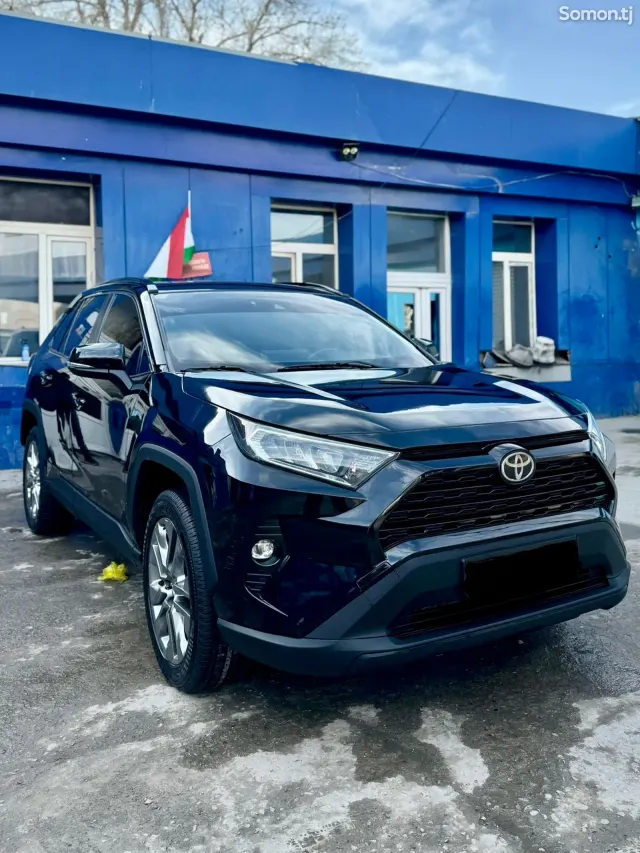 Toyota RAV 4 2020 · 2.5 AT