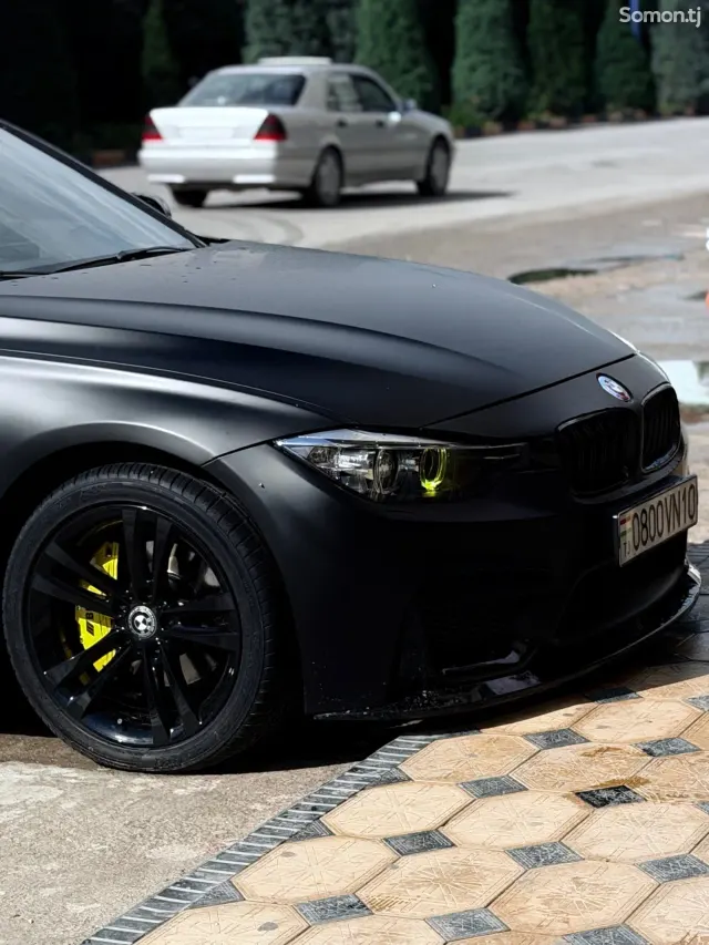 BMW 3 series 2014 · 2.0 AT
