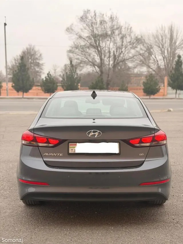 Hyundai Avante 2017 · 1.5 AT