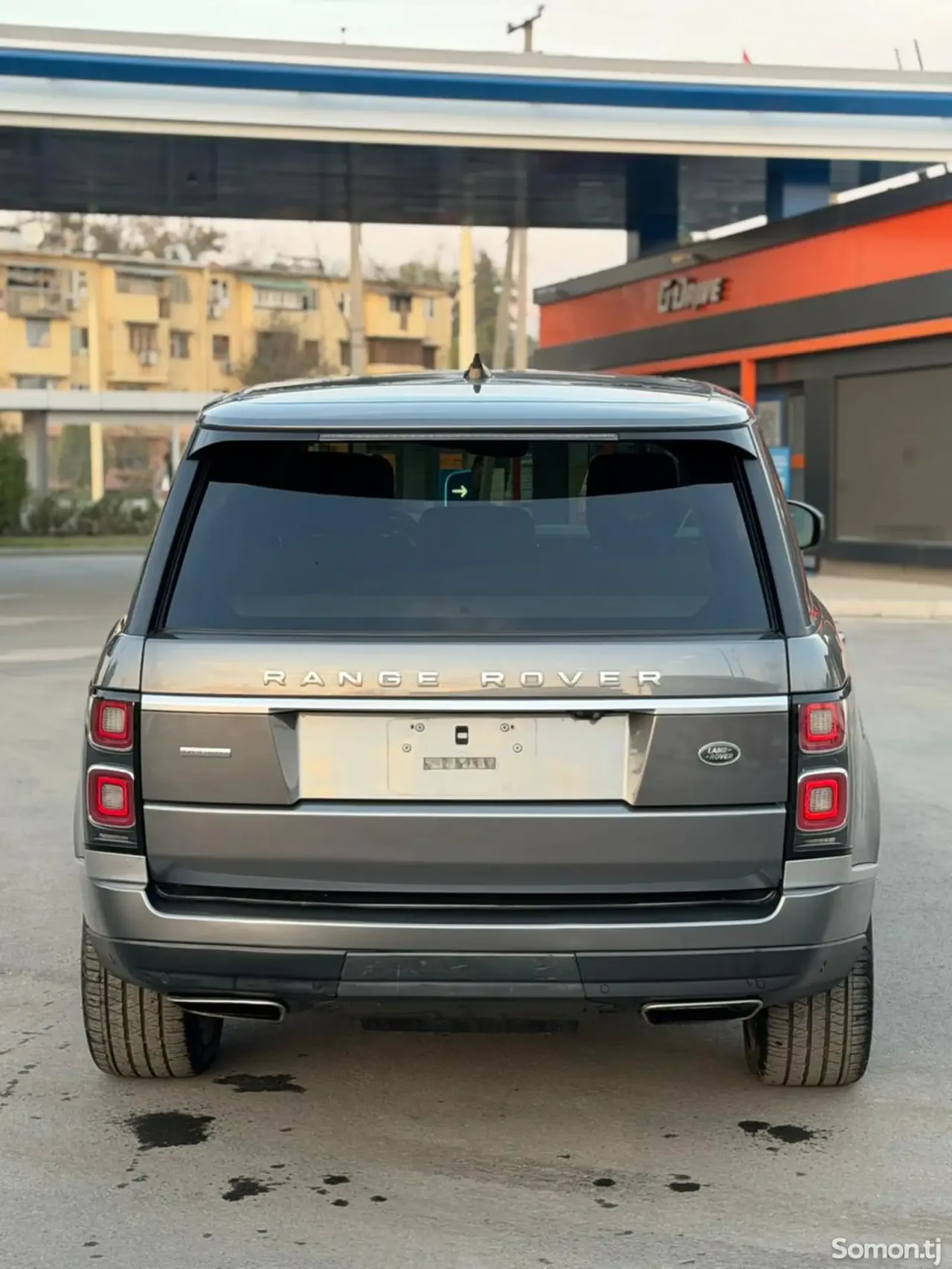Land Rover Vogue 2018 · 5.0 AT