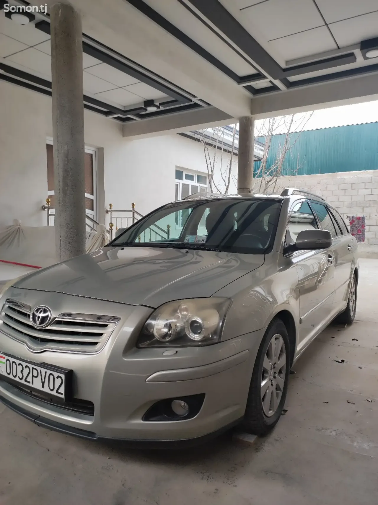 Toyota Avensis 2008 · 2.0 MT