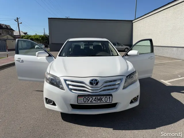 Toyota Camry 2010 · 2.5 AT