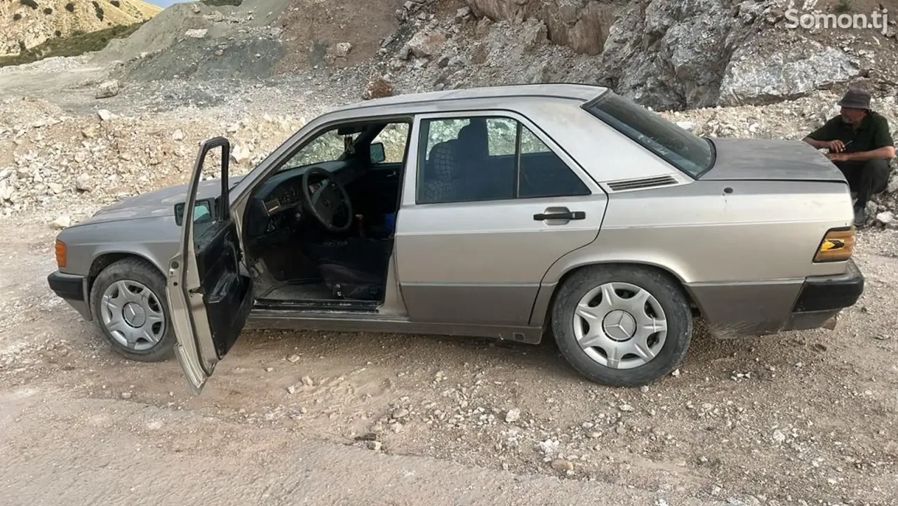 Mercedes-Benz C class 1991 · 1.8 MT