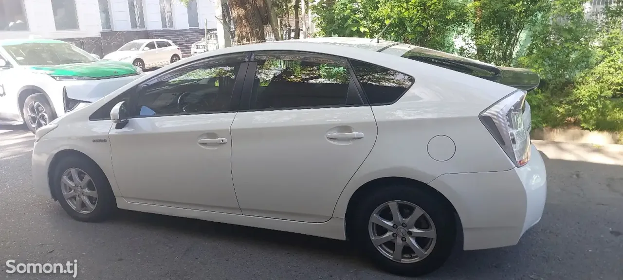 Toyota Prius 2010 · 1.8 AMT