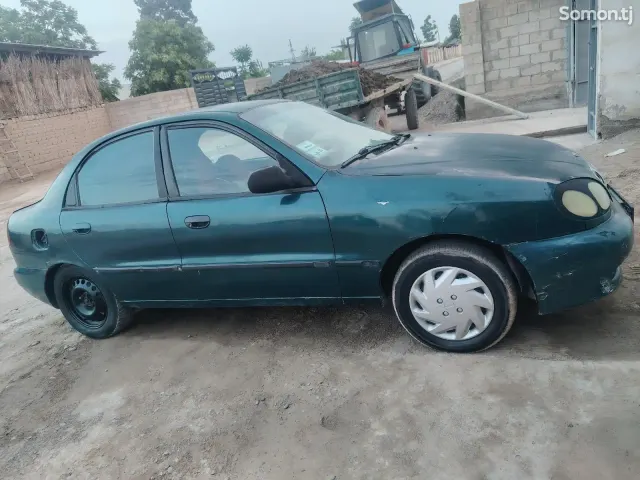 Daewoo Lanos 1997 · 1.6 MT