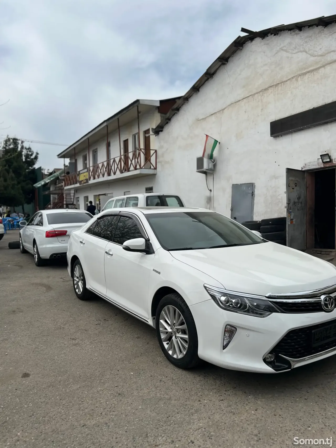 Toyota Camry 2016 · 2.5 AT