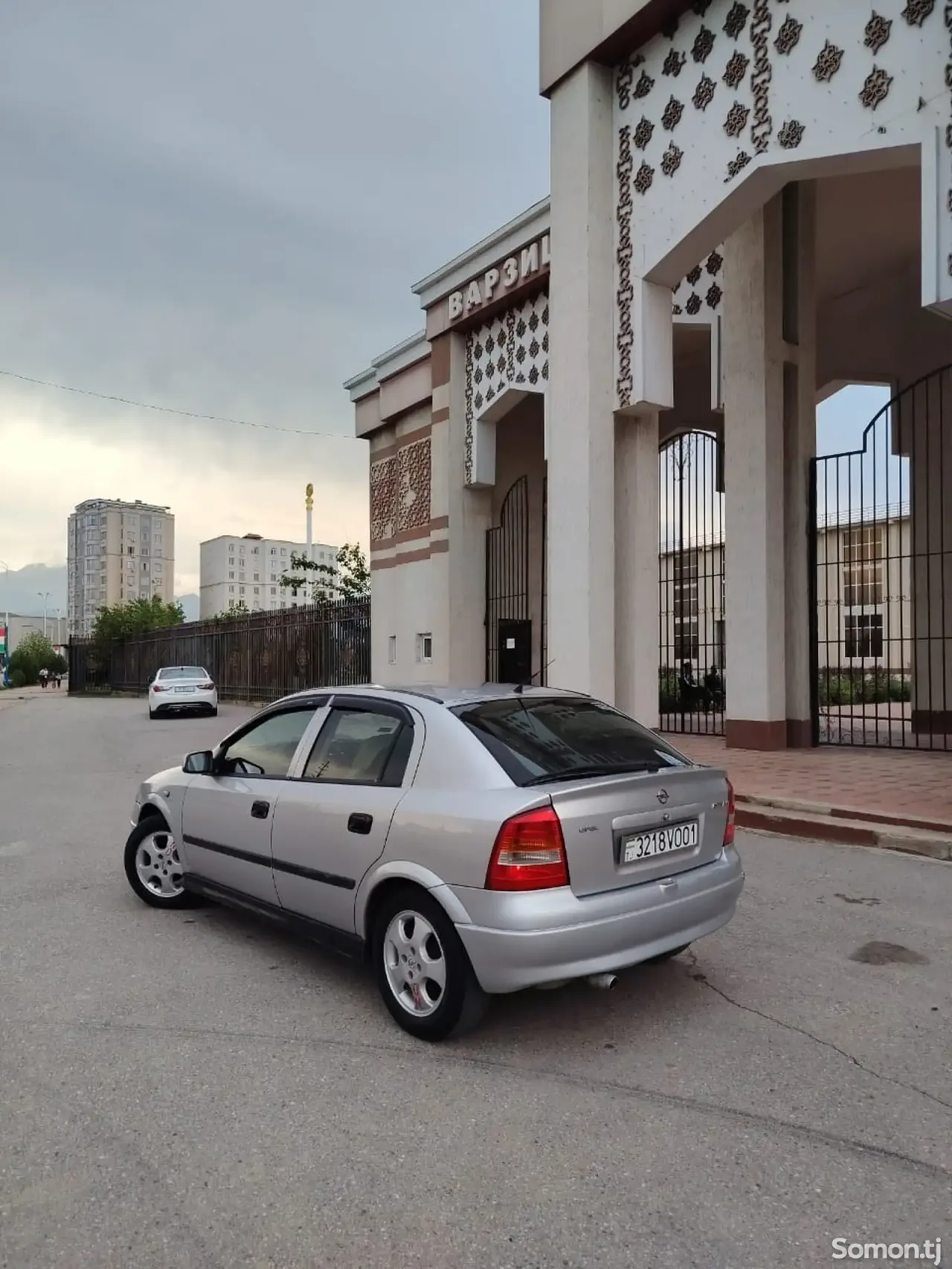 Opel Astra G 1998 · 1.6 MT