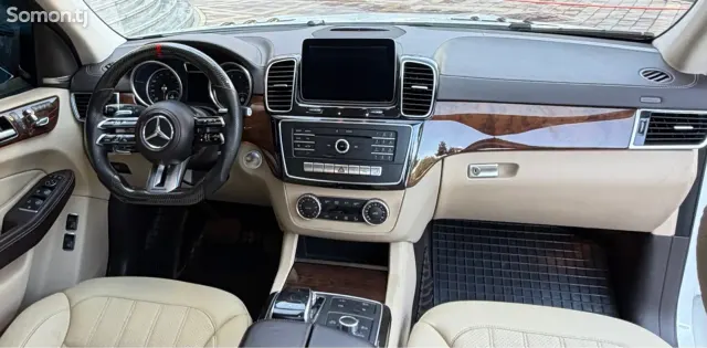 Mercedes-Benz GLS 2017 · 4.5 AT